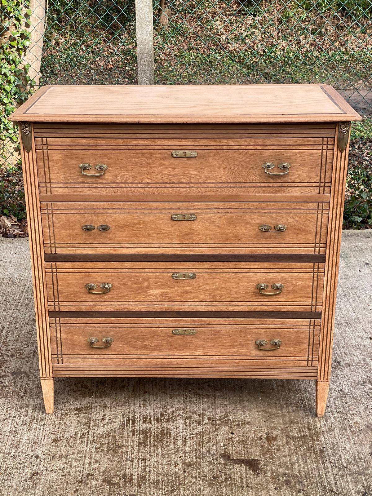 Commode style empire rénovée en chêne brut 4 tiroirs