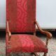 Fauteuil grand père recouvert de tissu