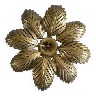 Gold metal flower wall light