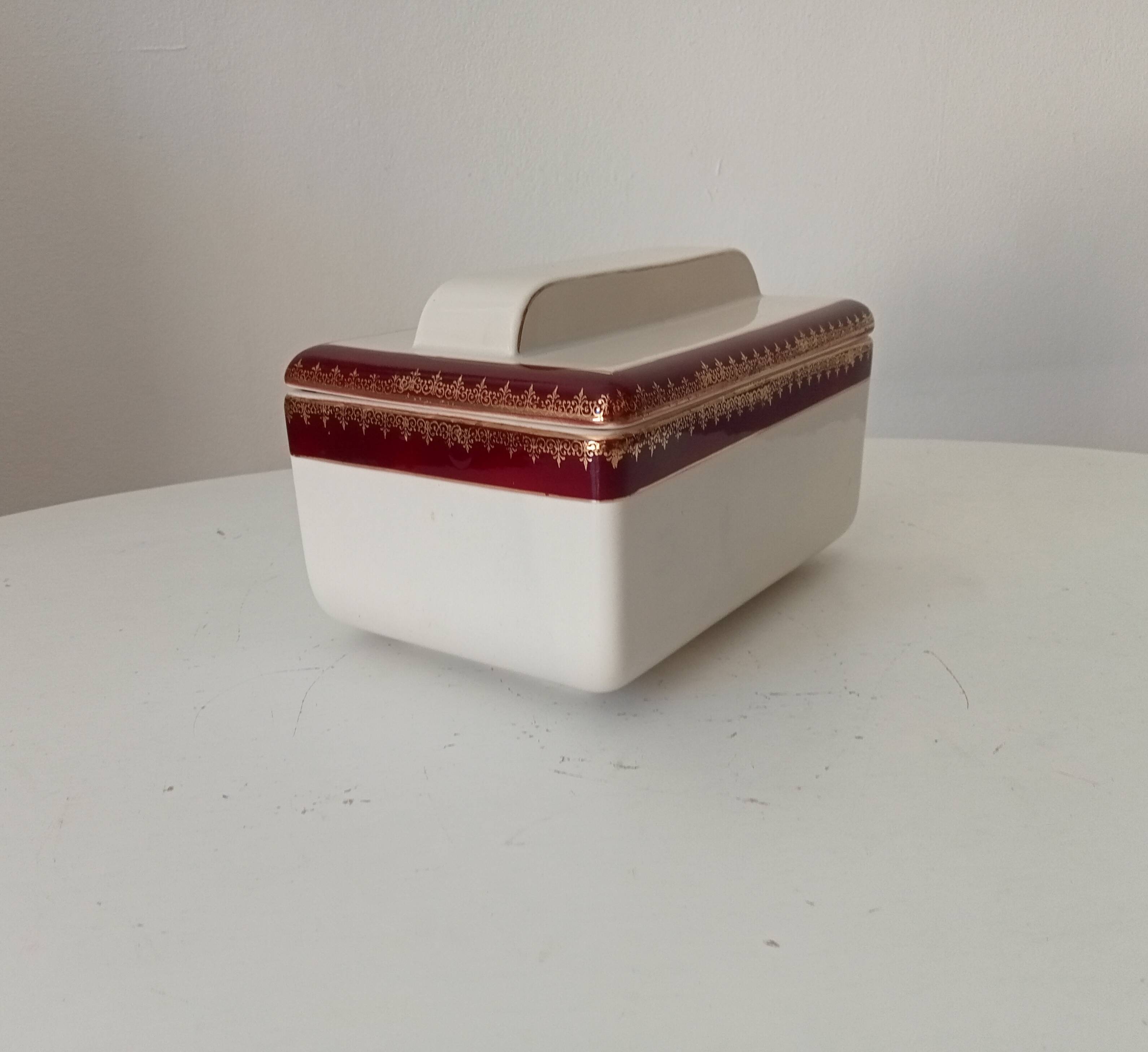 Art Deco bonbonnière from the 1950s, Digoin porcelain.