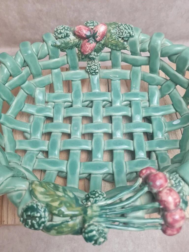 Large openwork bowl in slipware