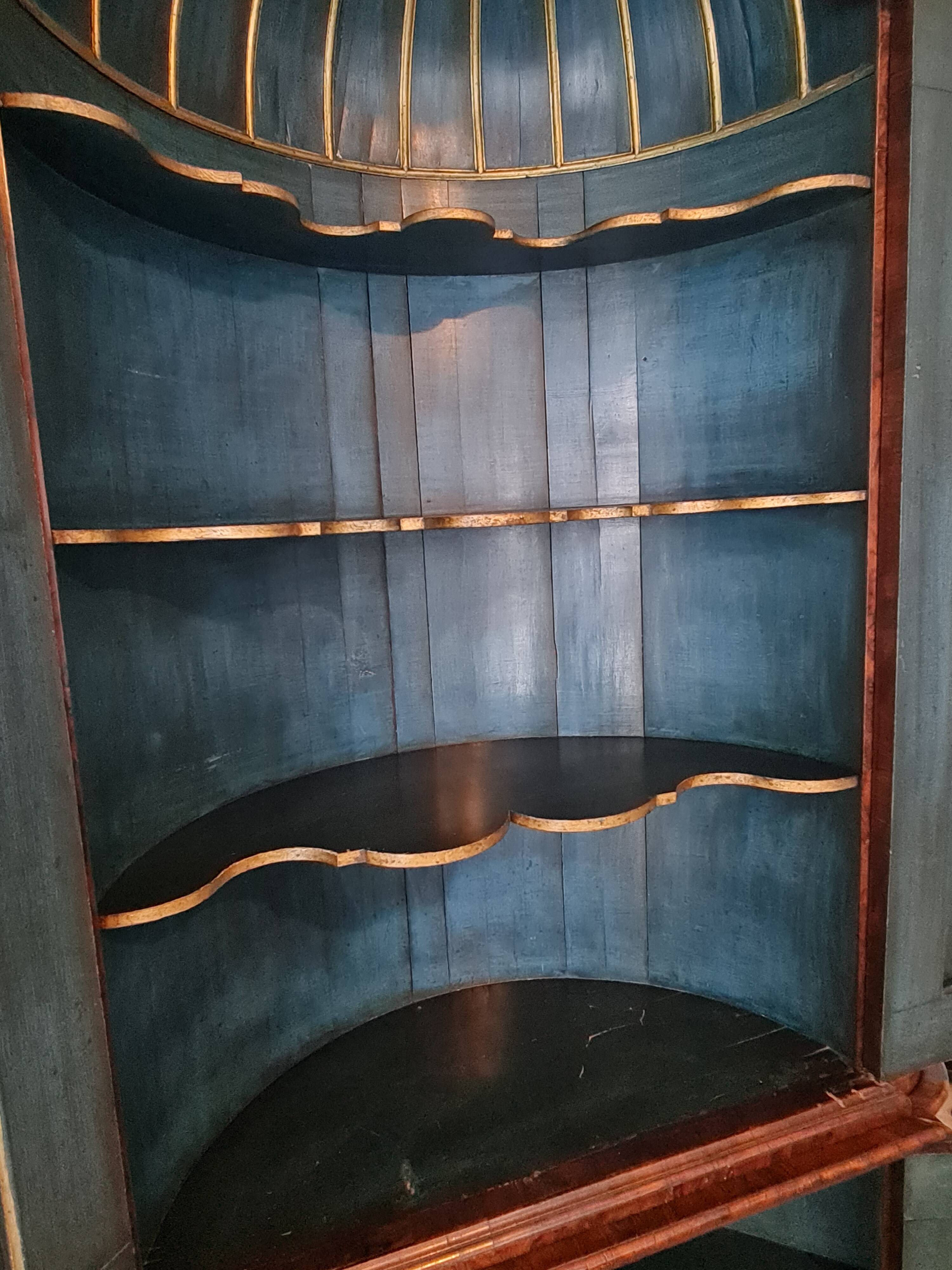 Antique Dutch corner cabinet in burl – two-body cabinet from the 19th century