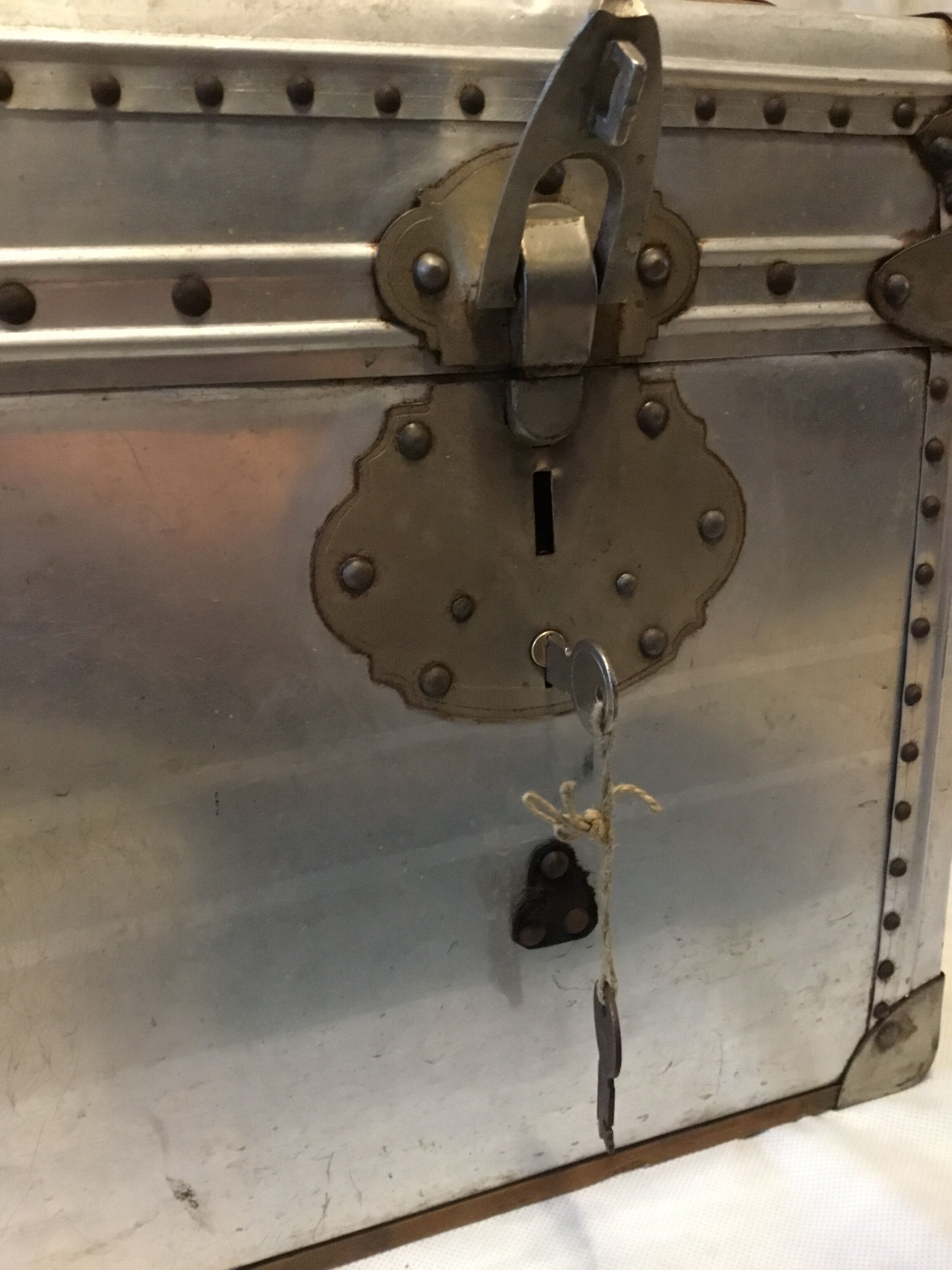 Trunk military year 50