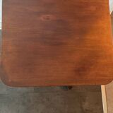 Pedestal table