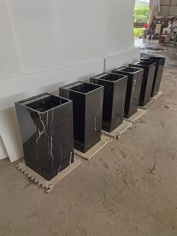 Meuble vasque en marbre noir Marquina