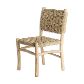 Chair made of teak and natural fibers