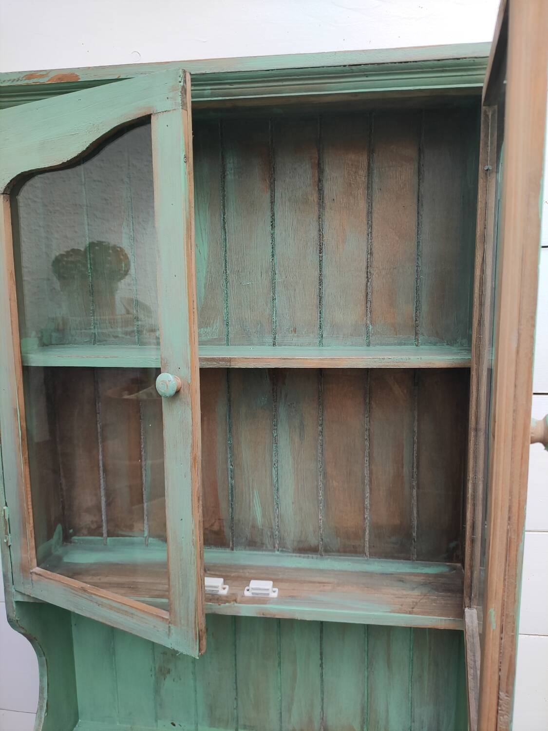 Vaisselier en bois vert