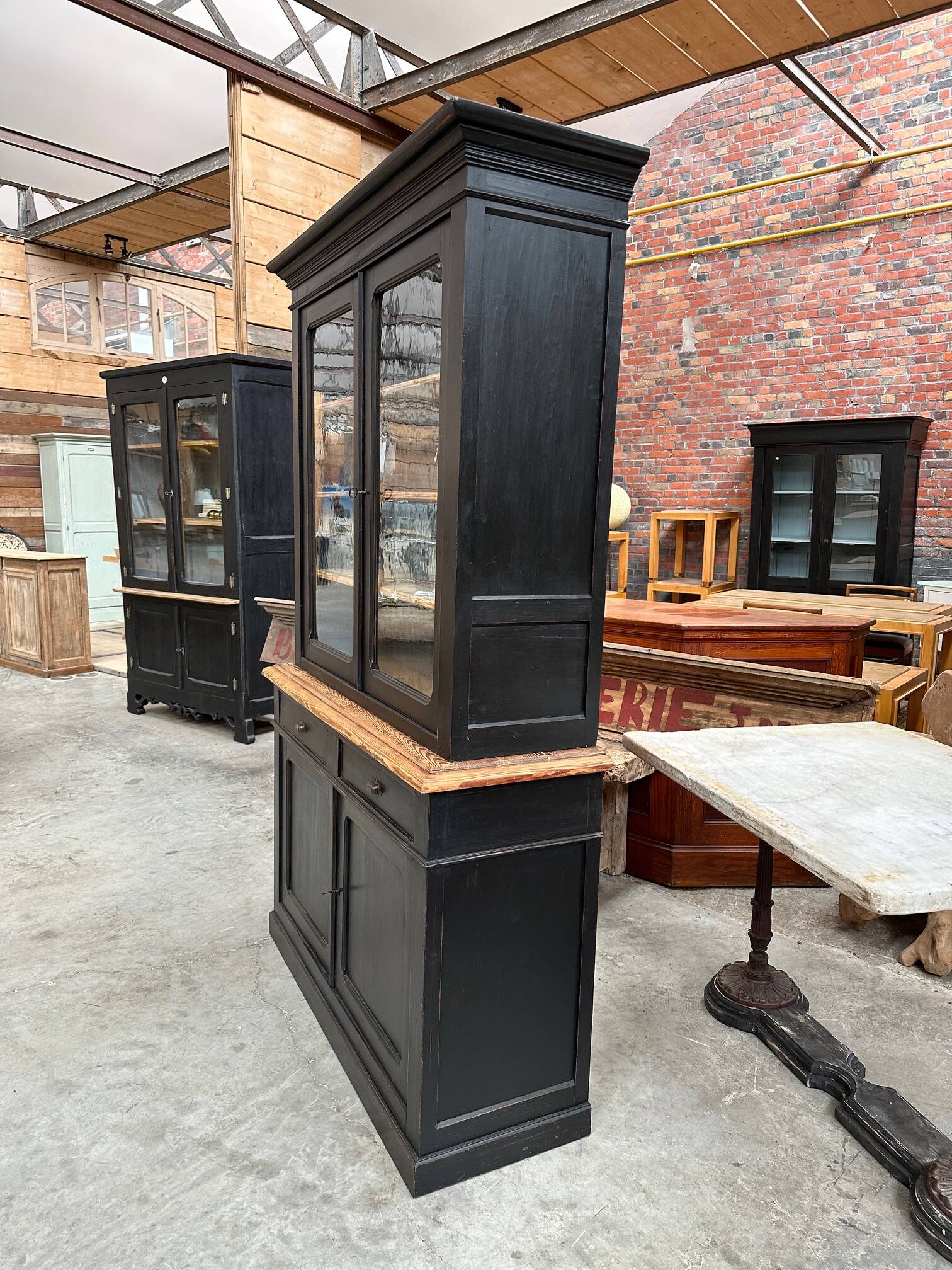 Early 20th century dresser