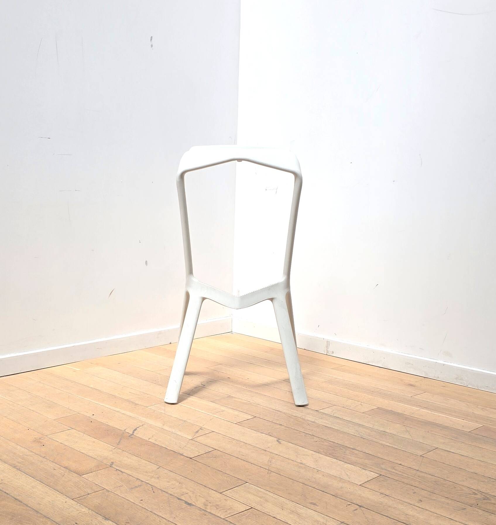Prank Bar Stool, Miura