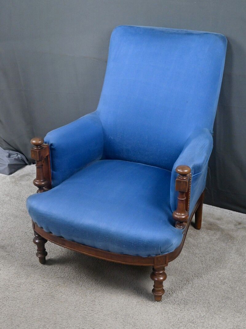 Fauteuil bergère en noyer – début XXe