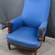 Bergère armchair in walnut – early 20th century
