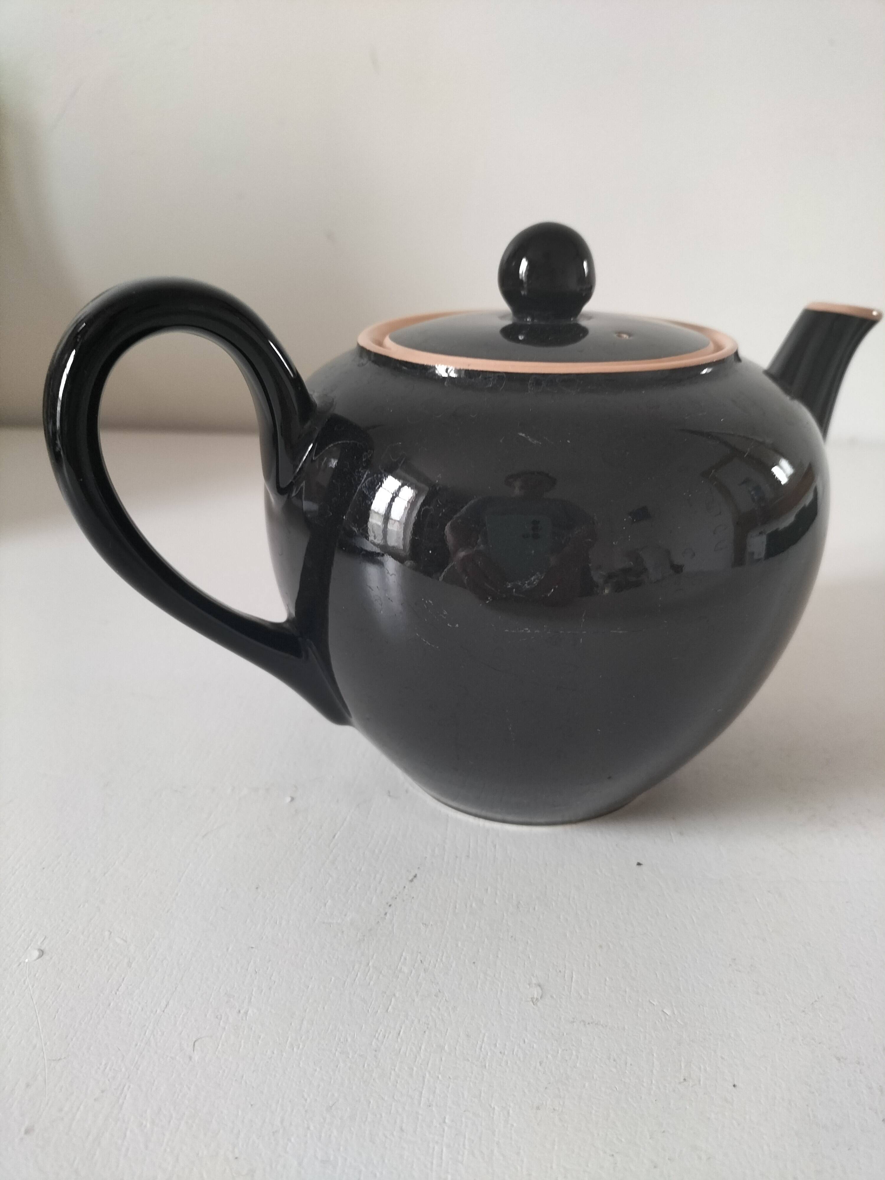 Vintage Biarritz Villeroy & Boch Mettlach teapot, black & salmon