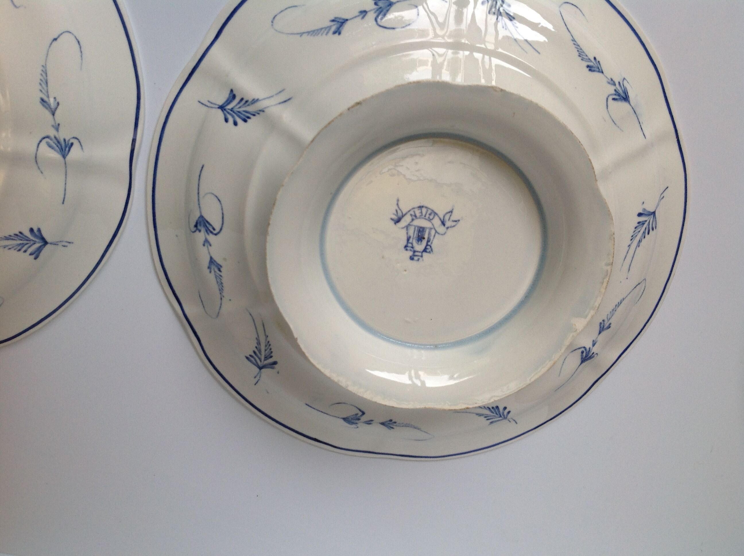 Lot of 2 old Gien presentation plates