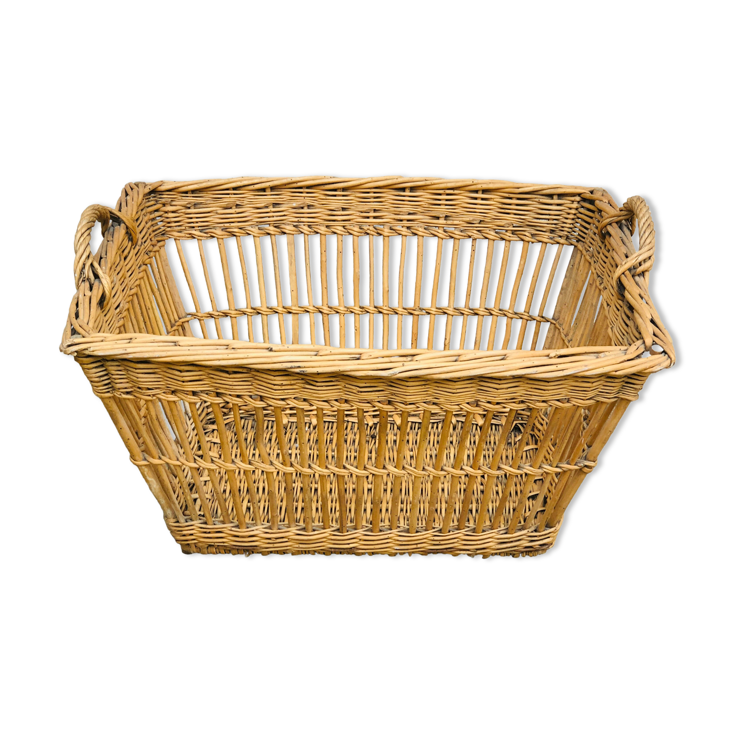 Braided wicker laundry basket