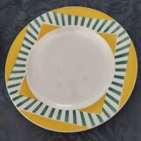 Suite of dishes from Sareguemines