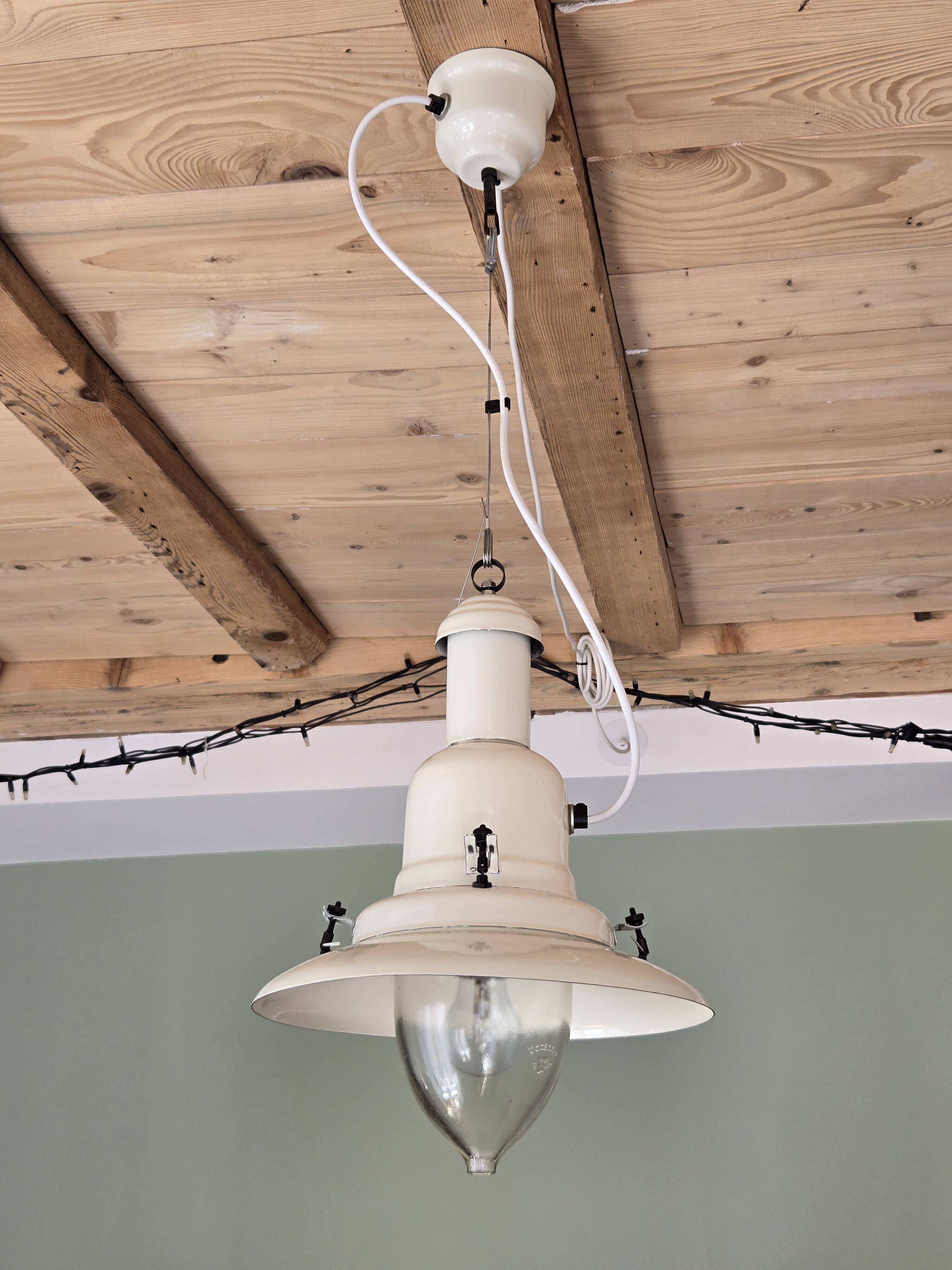 White fisherman's lamp or pendant light - Ucello design from the 80s
