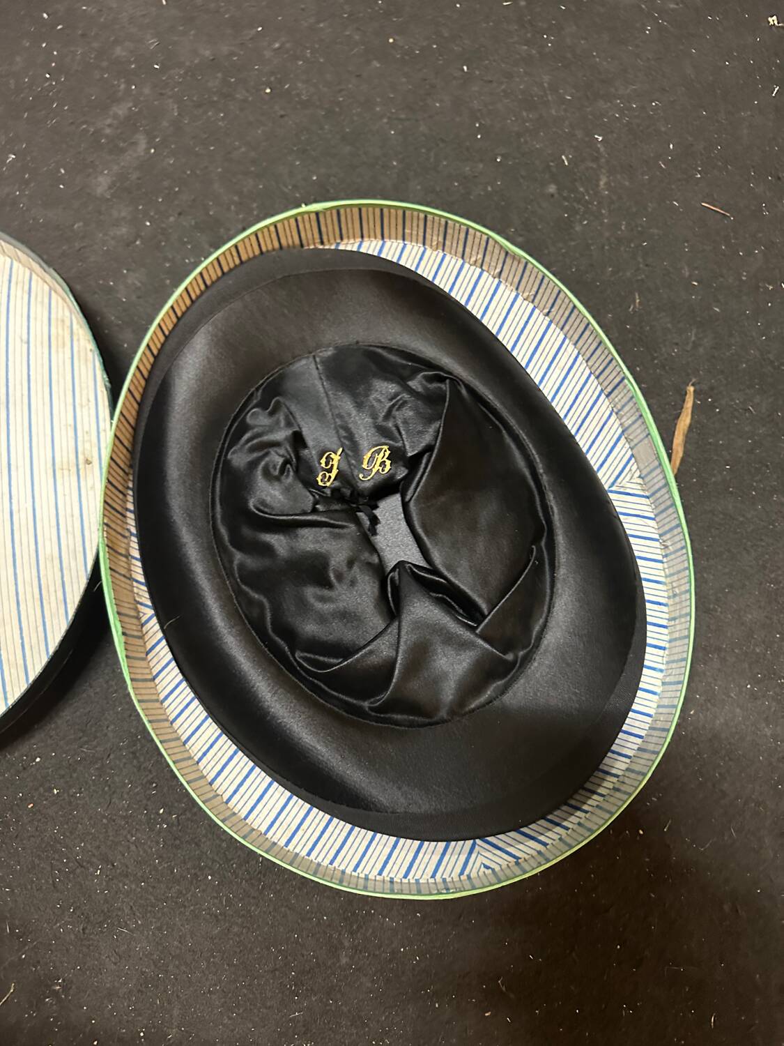 Clap hat with its box