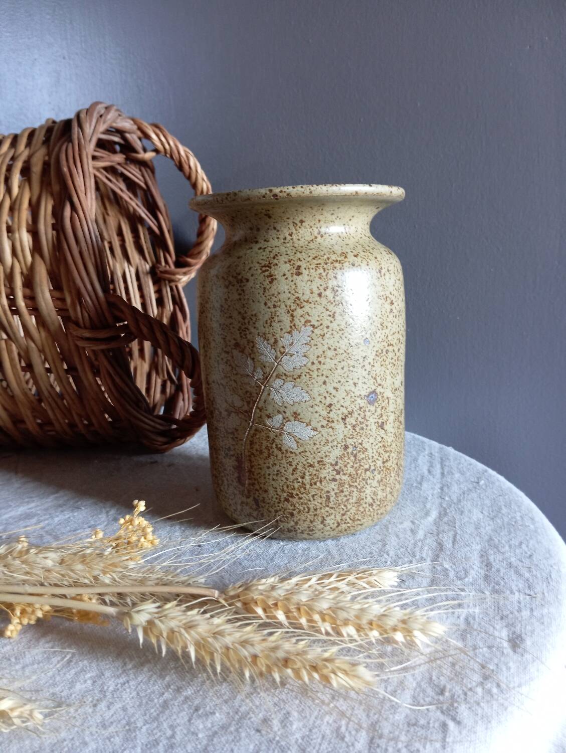Pyrite sandstone vase with leaf decoration, Vallauris unsigned, 1970