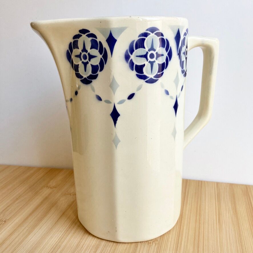 Iron earth broc art deco