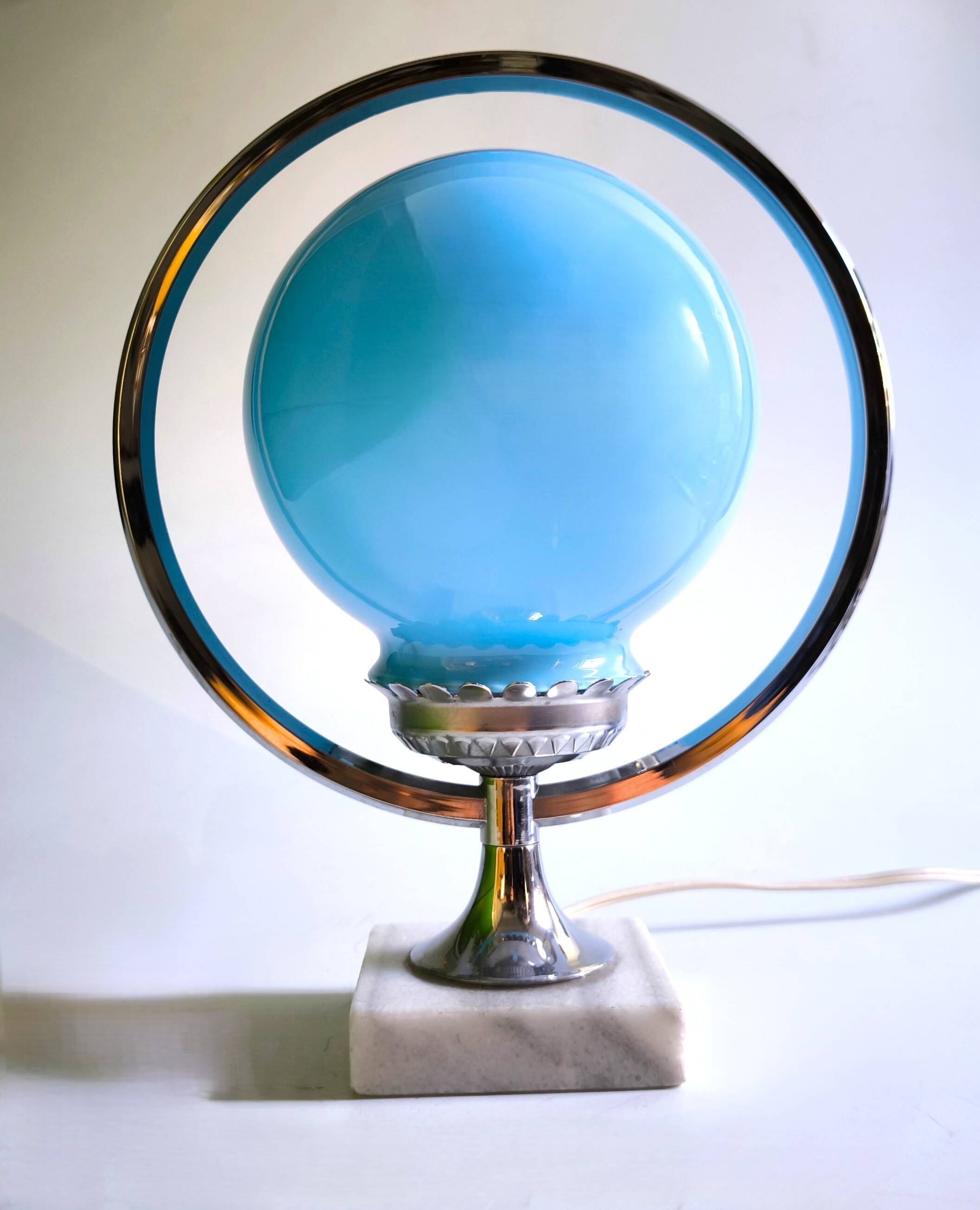 Vintage Art Deco/Space Age lamp from the 1970s.