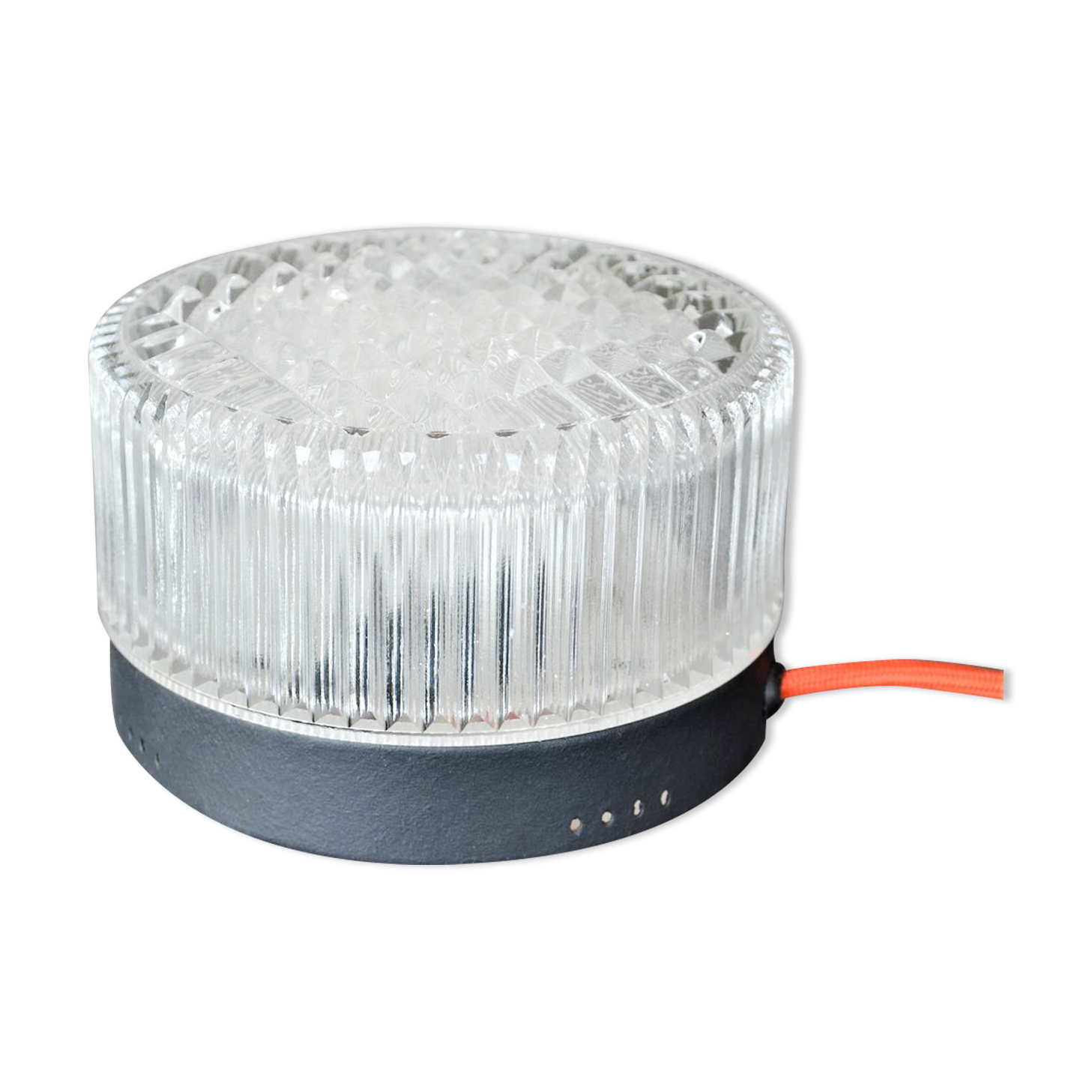 Cylindrical table lamp in chiseled glass