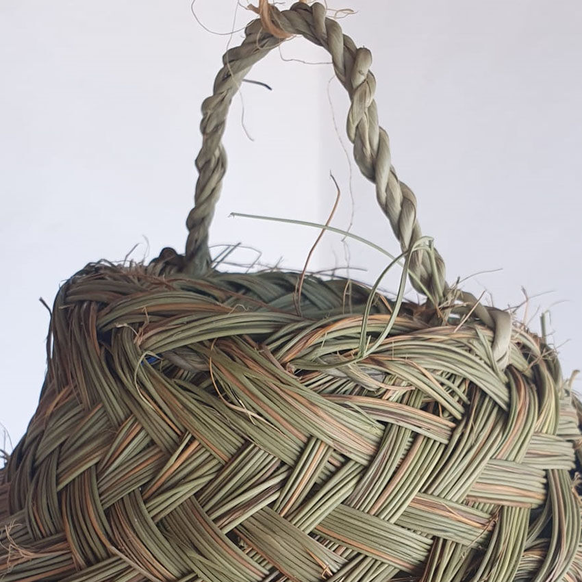 Doum pendant lamp in natural esparto