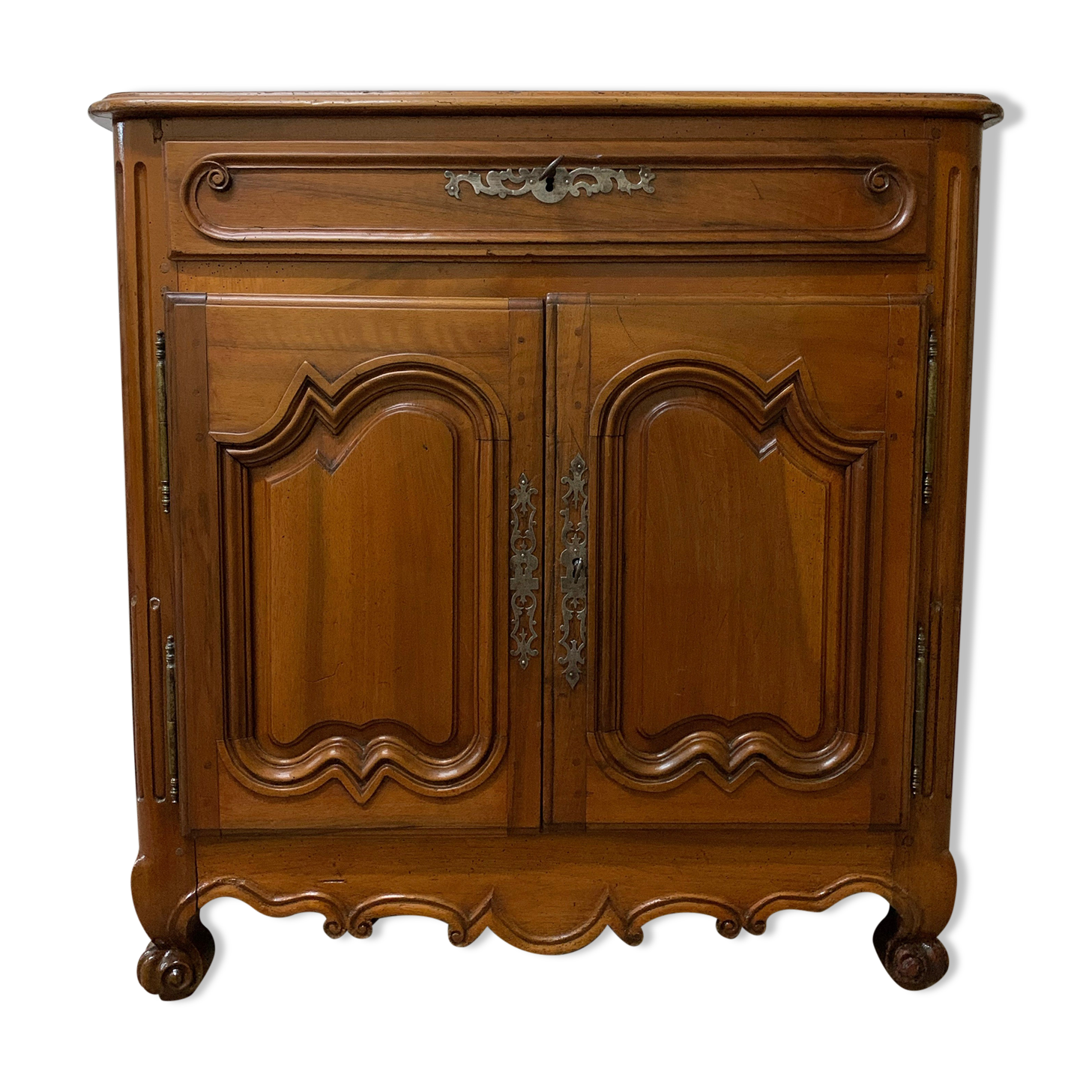 Bahut en noyer Louis XV d époque de la fin du XVIII siècle