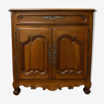 Bahut walnut Louis XV period of the late eighteenth century.