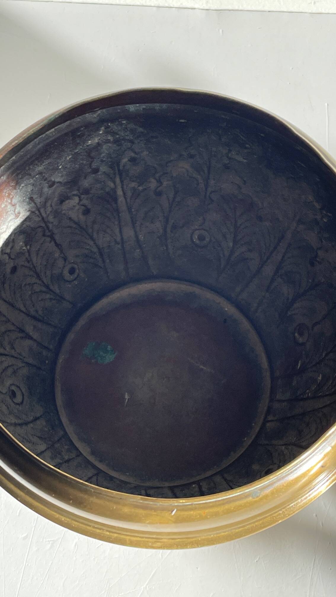 Art nouveau floral decor planter