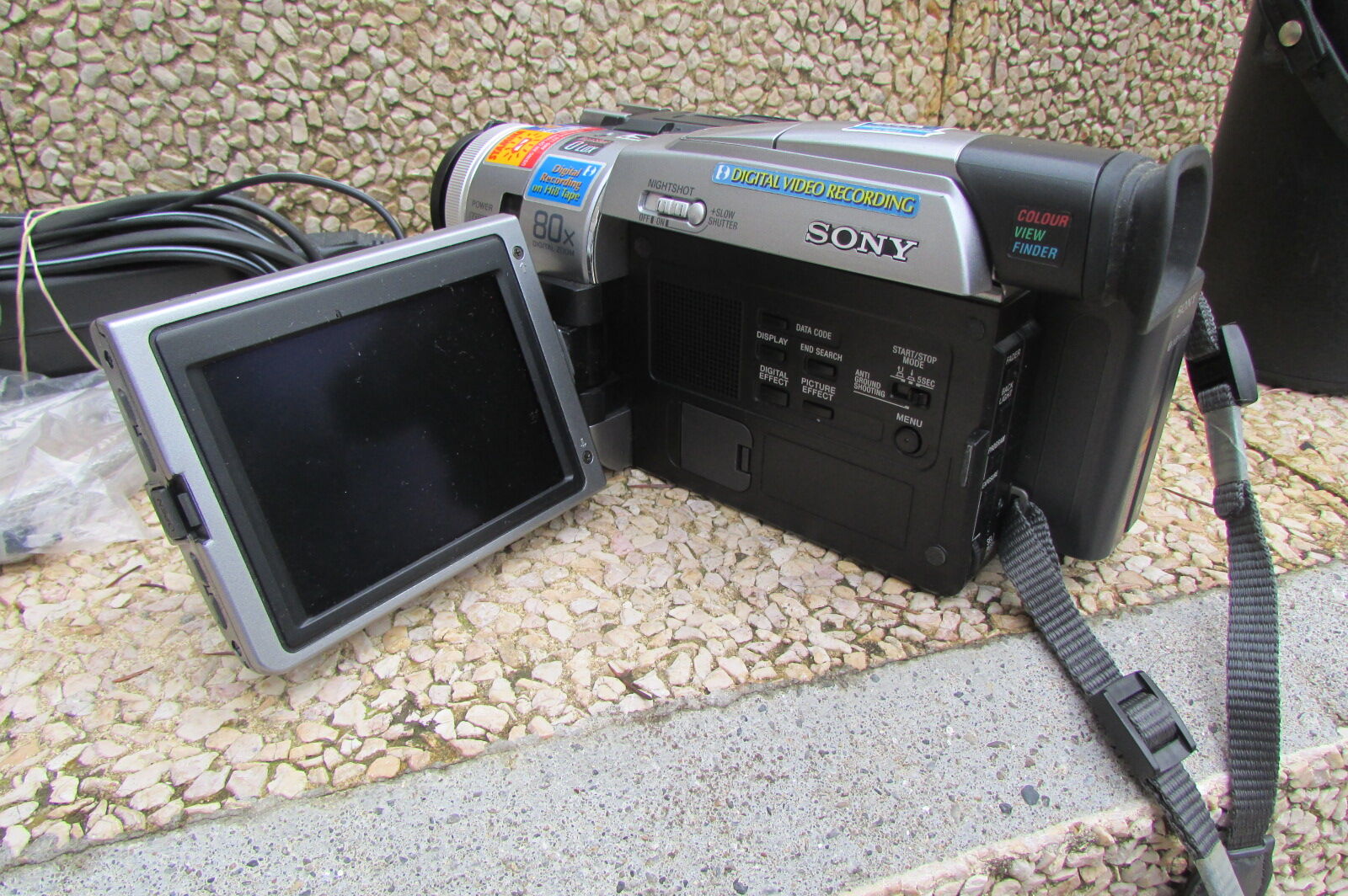 Camescope Sony dcr-trv410e pal digital 8