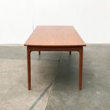 Mid-century teak coffee table by Ole Wanscher for Poul Jeppesens Møbelfabrik.