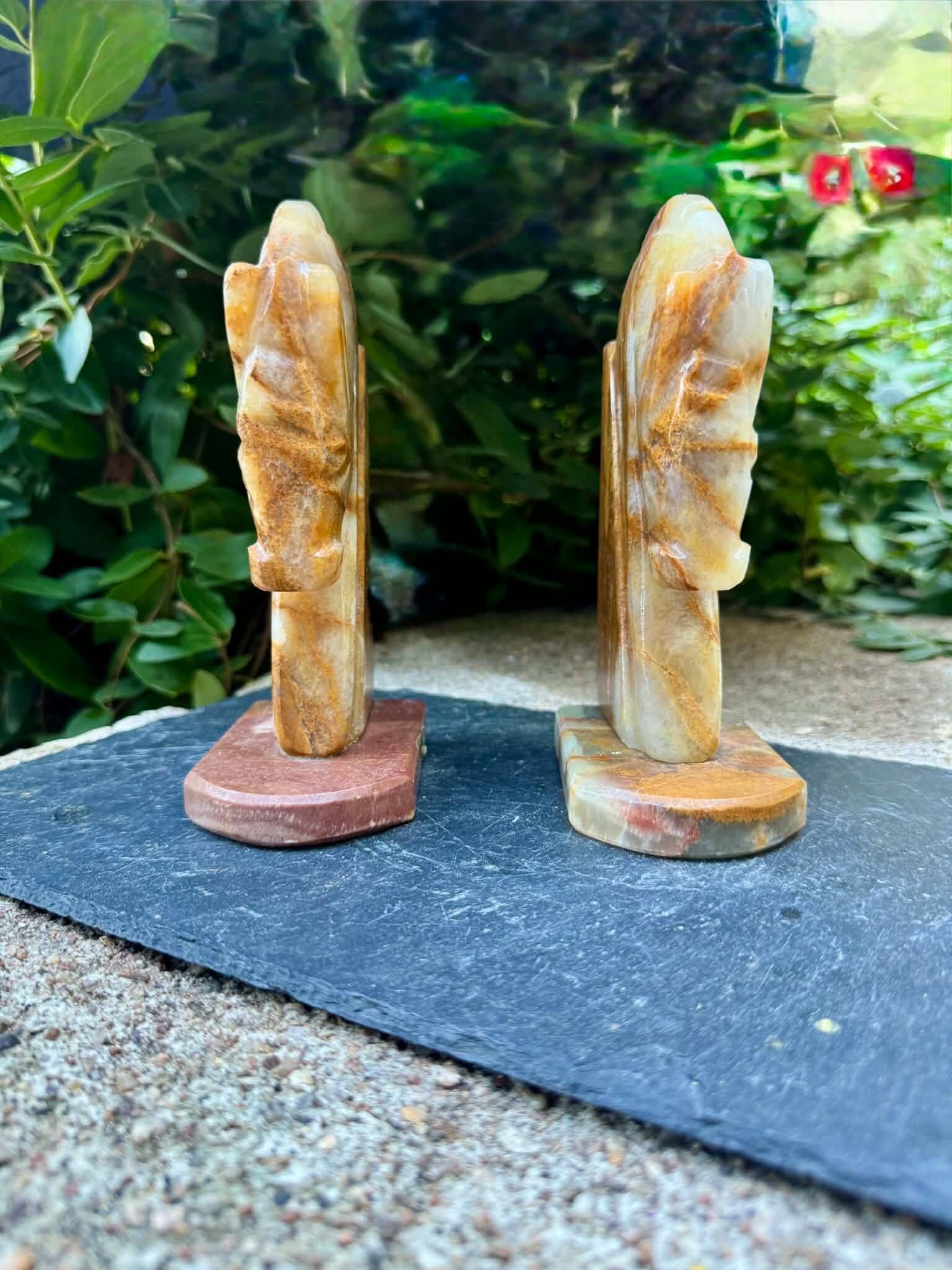 Pair of onyx horse bookends from the 1960s, vintage Italy.