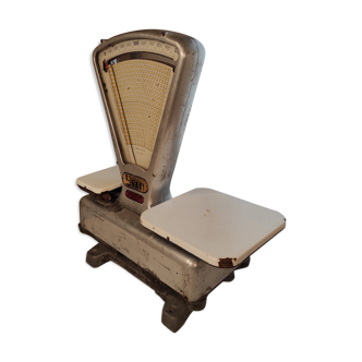 Old scale 1960 in aluminum
