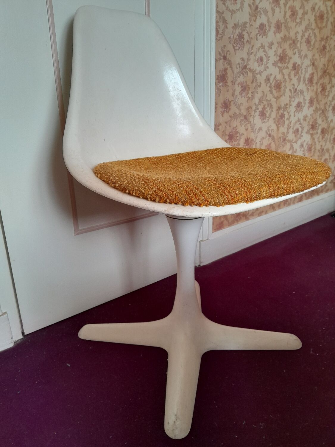 Tulip chair Arkana