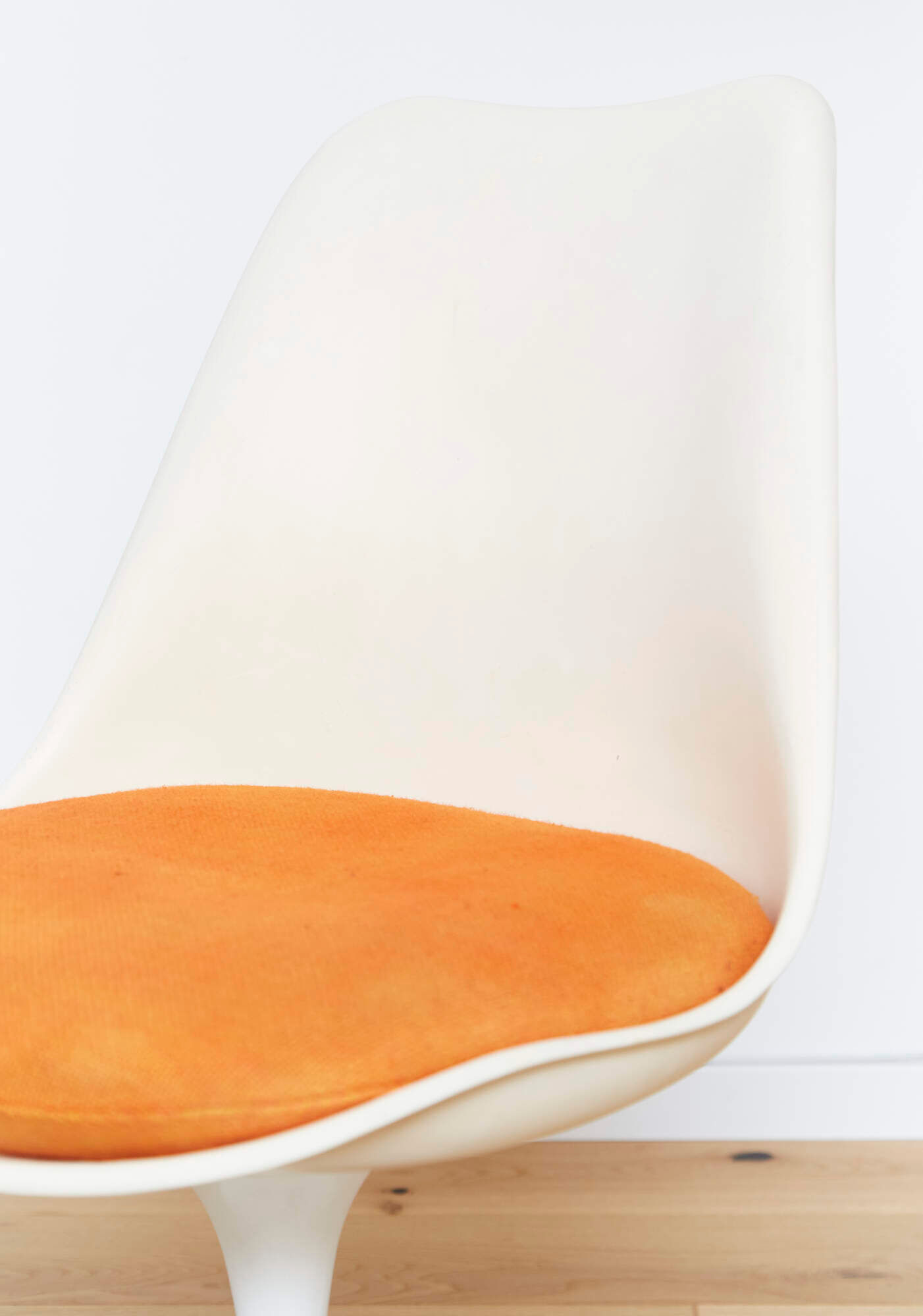 Pair of Eero Saarinen Tulip Chair for Knoll International
