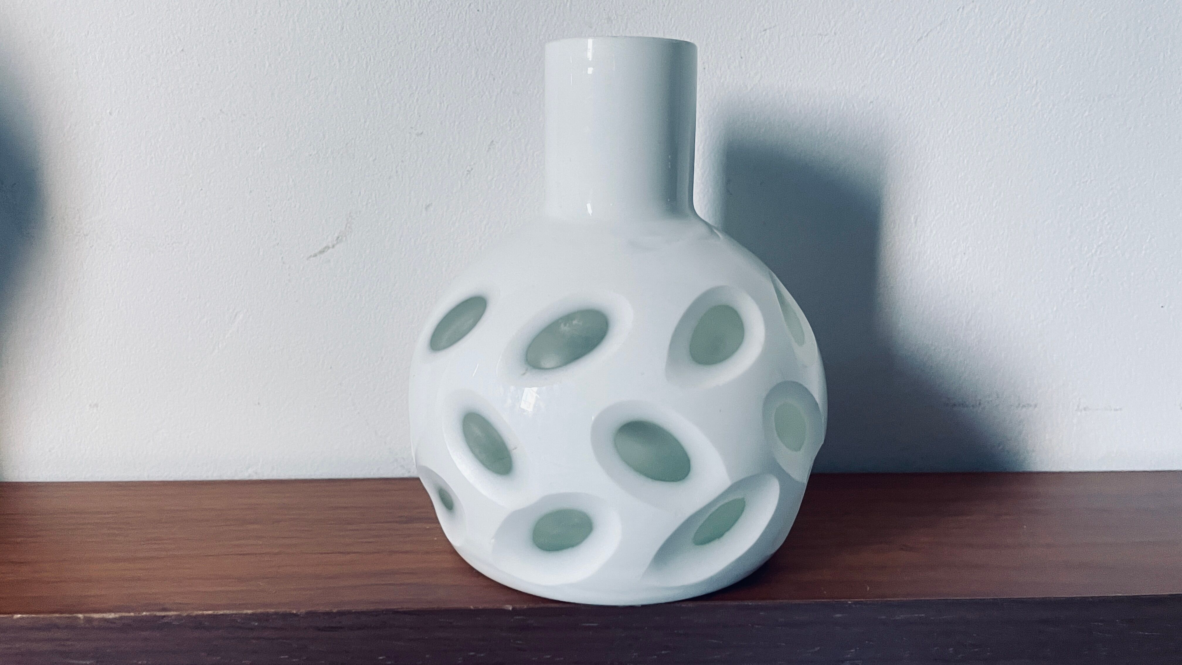 Thick glass paste vase