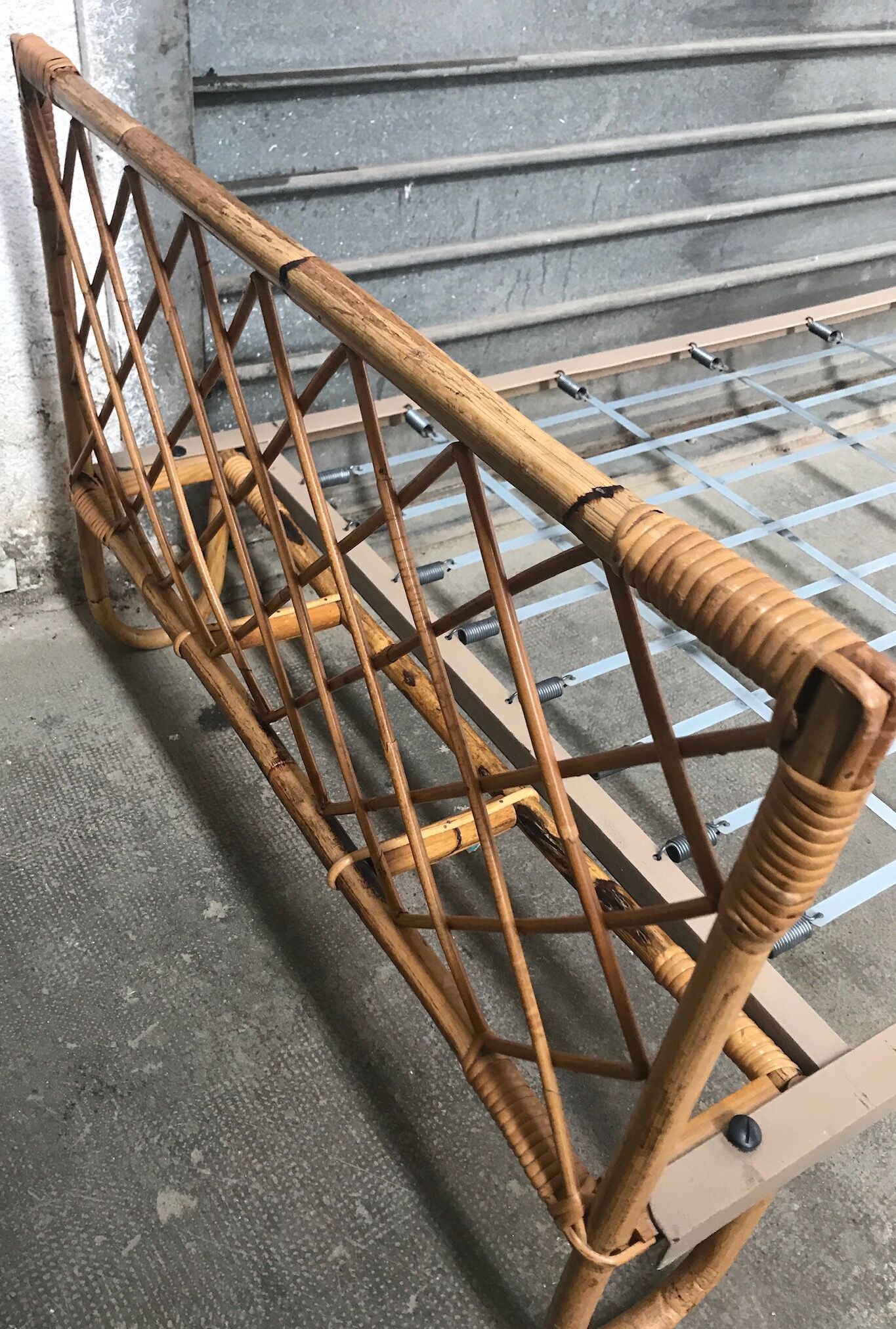 Bed rattan of the 1960s