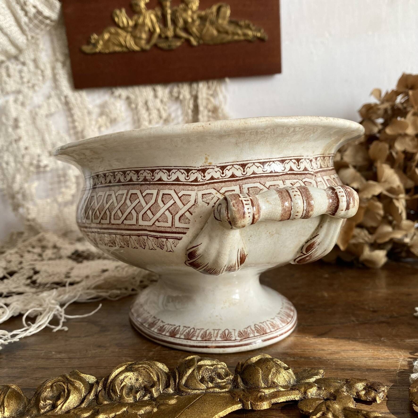 Antique vegetable dish in English ironstone "Princess Alexandra"