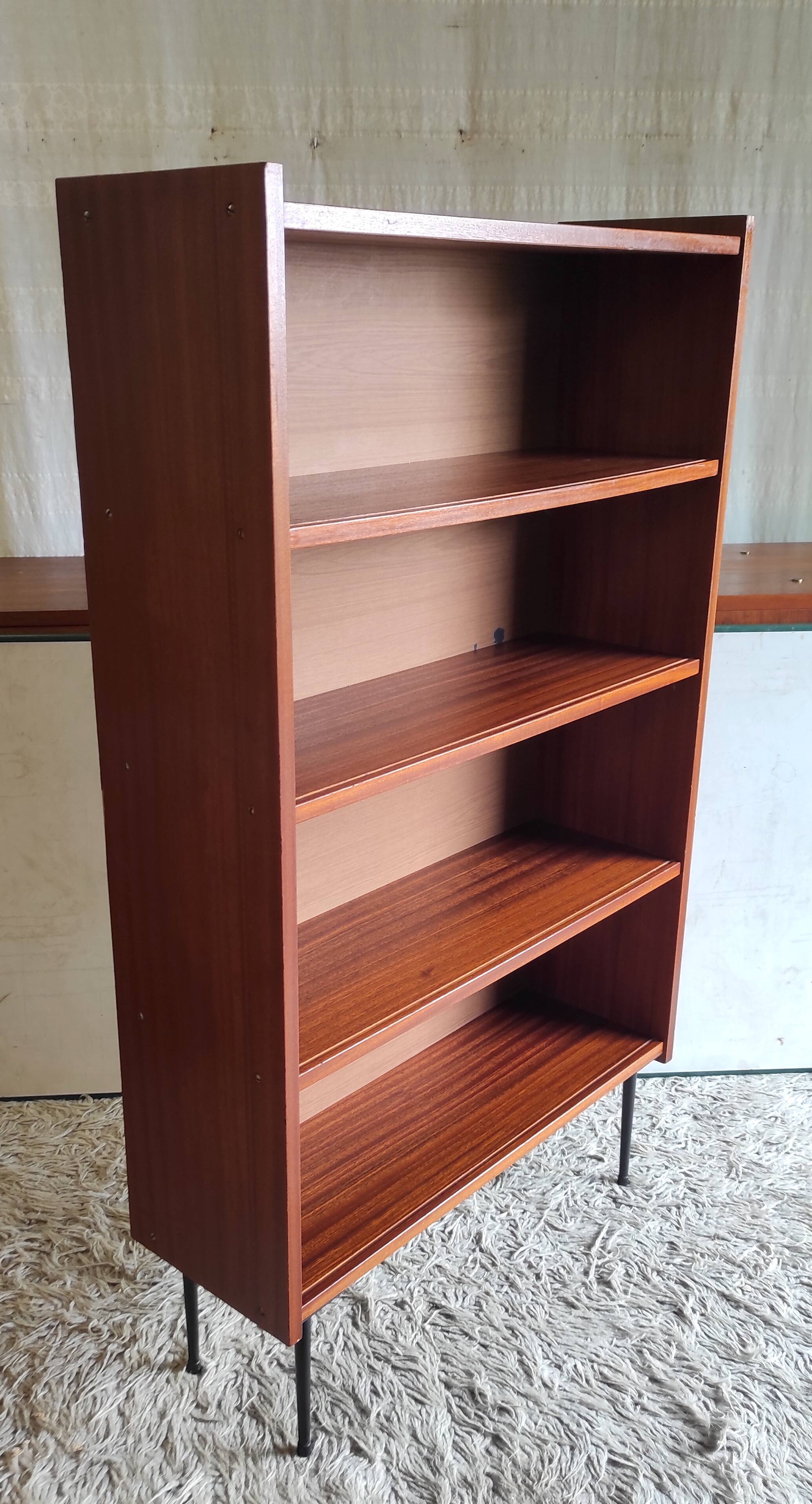 Modernist teak bookcase - 1960s