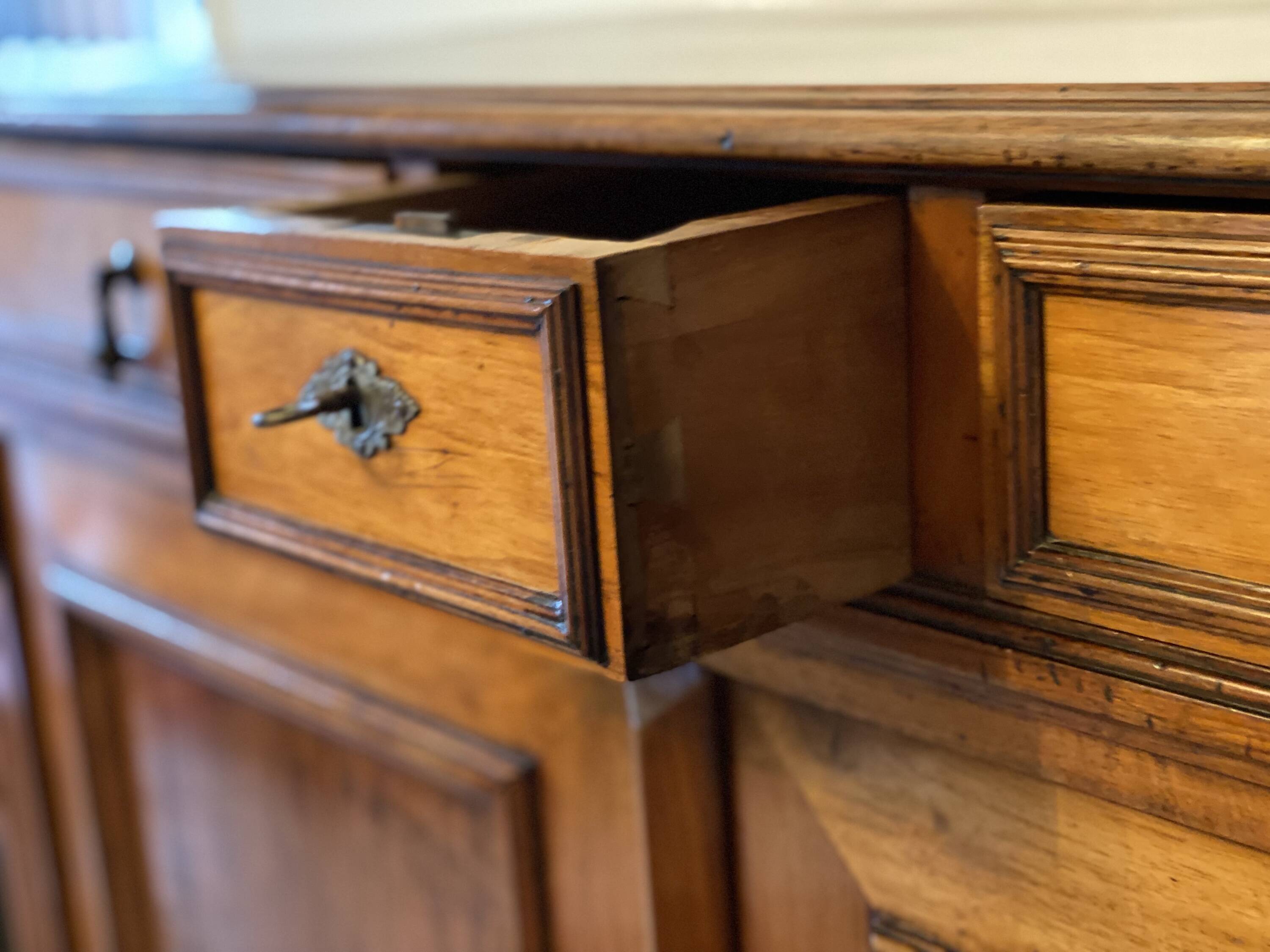 Parisian buffet at counter height XIX with 2 doors and 4 drawers