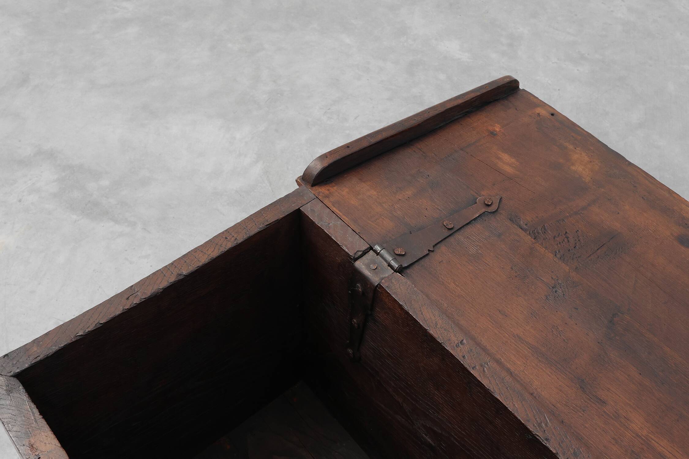 Rare Large Gothic 16th century carved solid oak chest, France