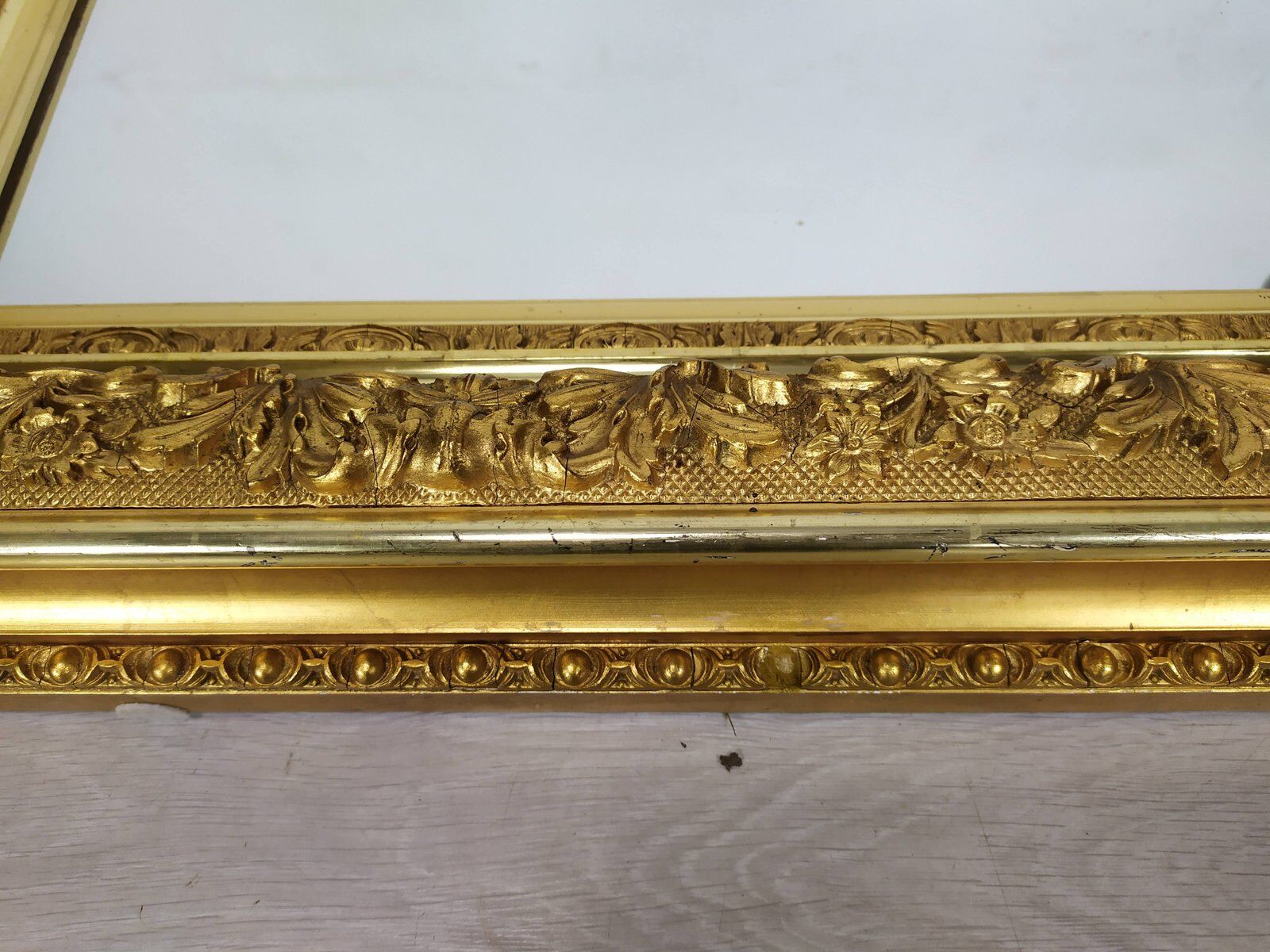 Miroir avec cadre doré