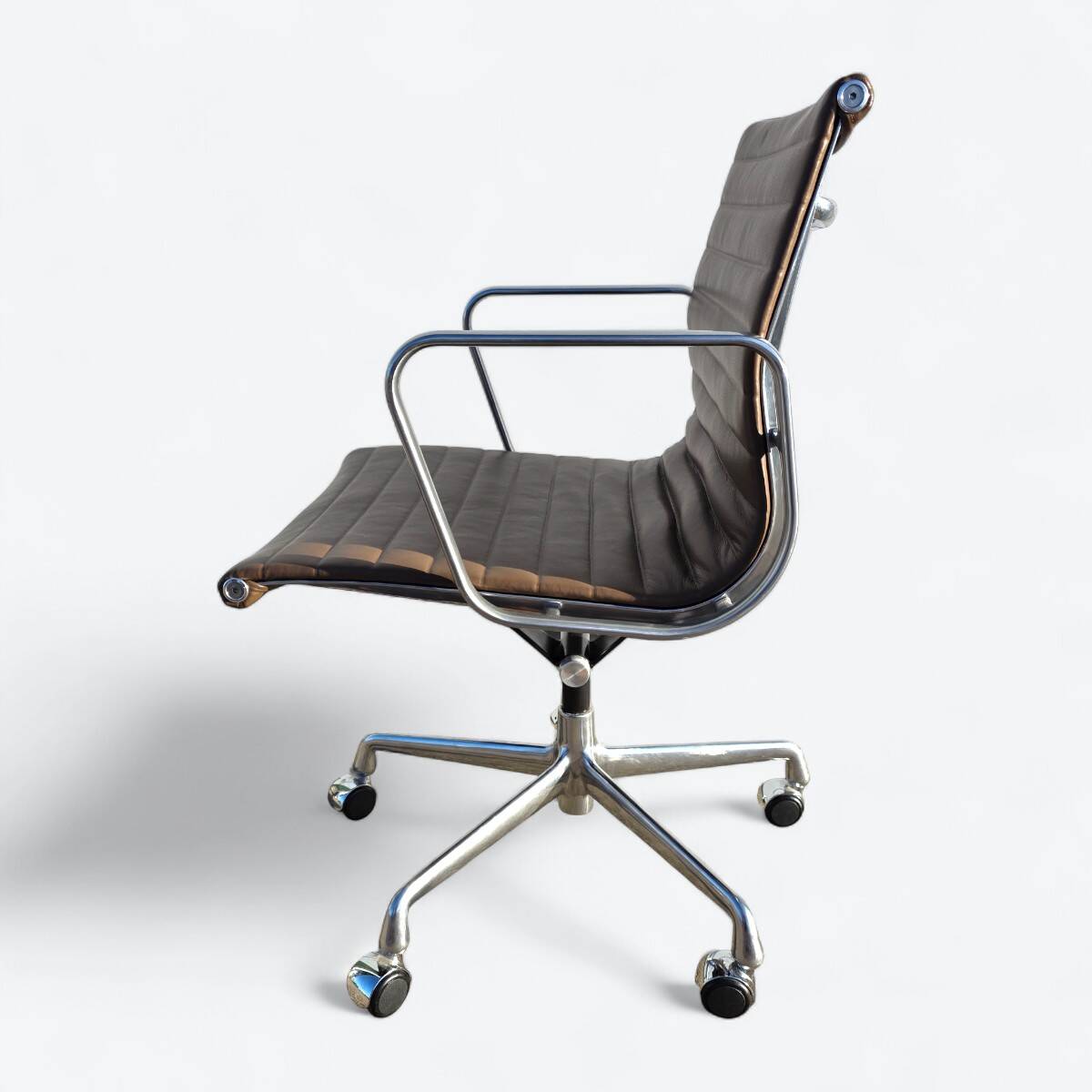 Brown Herman Miller Original Eames EA335 Desk Aluminium Chair