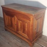 Low buffet in late 19th century walnut 3 doors including 1 side