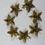 Ensemble de 7 bougeoirs en forme de fleur en laiton lourd brillant, 1970-1980