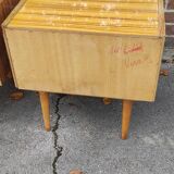 2 bedside tables