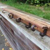 Old workshop coat hanger at 4 patères