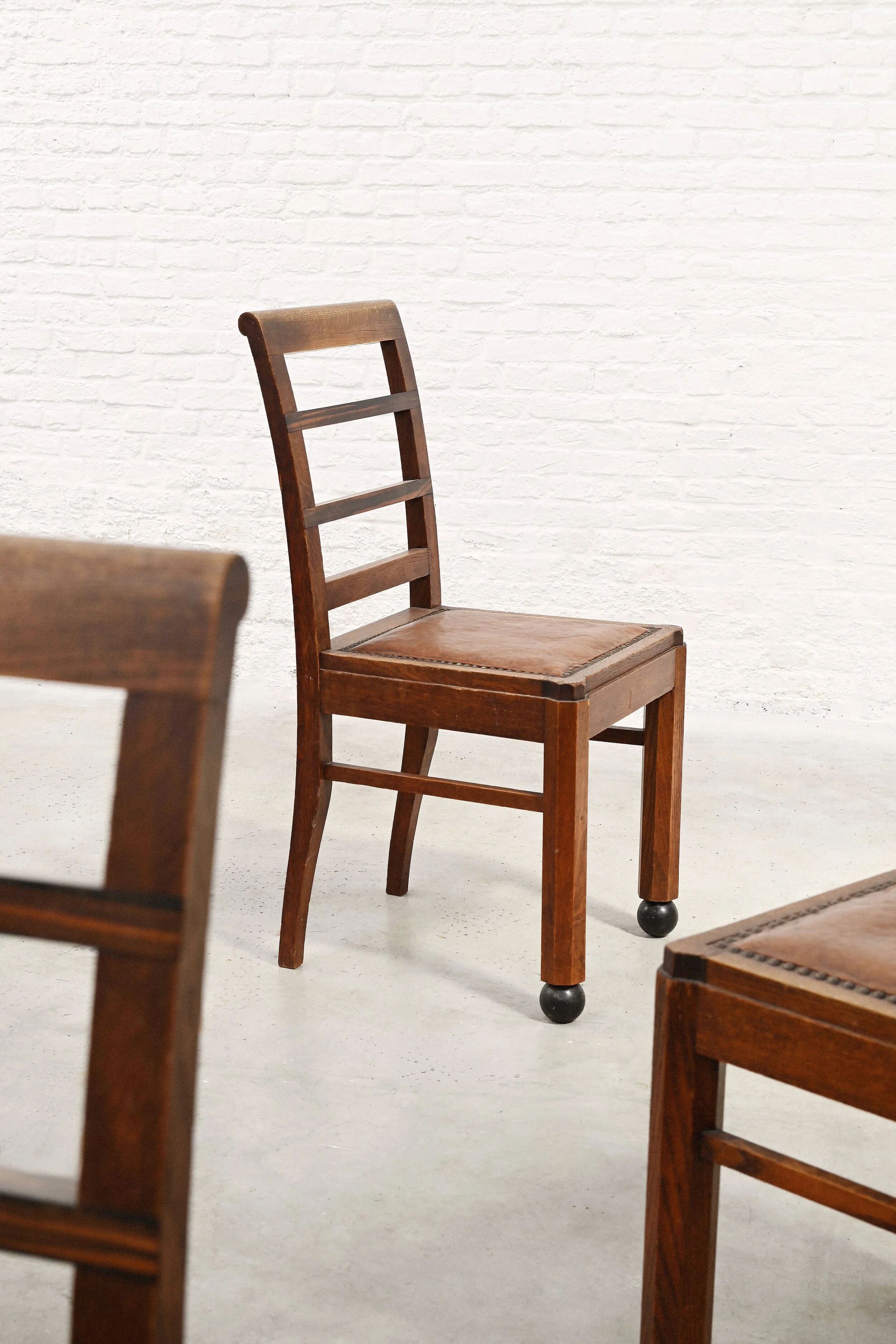 Dutch modernist Art Deco dining suite in oak, Netherlands, c. 1930