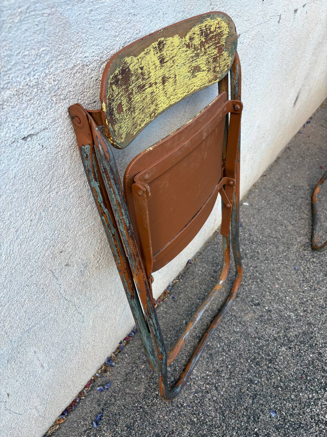 4 folding Bienaise chairs