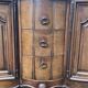 Enfilade en noyer de style Louis XV en noyer et marbre